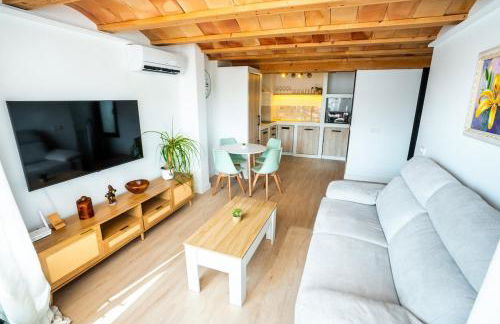 House in the Old Town of Marbella with Private Pool and Free Parking - Photo 21