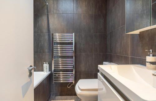 Stunning Top Floor Apartment 3 Bedrooms Heart of London - Foto 31