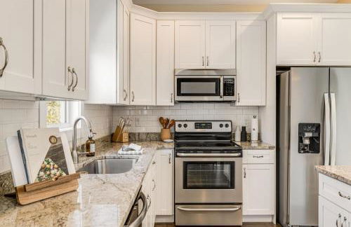 Forest Haven Hot Tub, Fire Pit & Coffee Bar - Foto 29