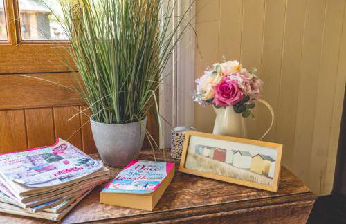 Relaxing Retreat - The Shepherds Hut - Hot Tub - By Tempstay - Foto 20