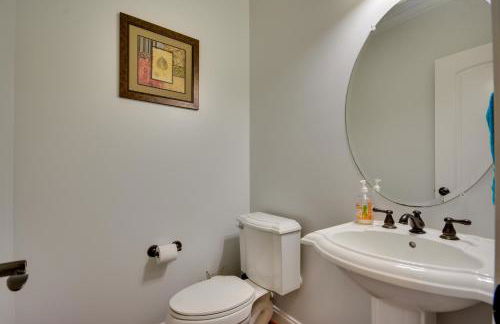 High Point Vacation Rental with Private Deck! - Photo 14