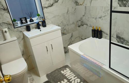 West park Royal House, Holidays, Contractors,Relocation,Free Parking & WiFi - Foto 63