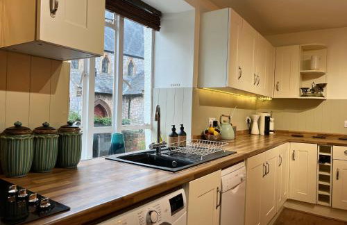 Church View a first floor apartment in the heart of historic Topsham - Foto 8