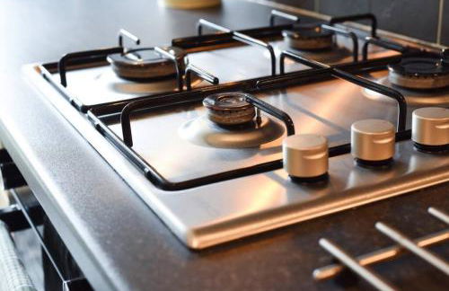 Air Maison - Family Home with Off-Road Parking - Photo 37