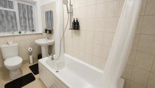 Modern 4 bedroom house in Belvedere - Foto 2, Shower