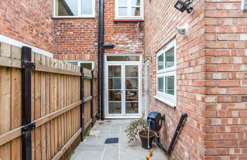 Woodside Cottage, Congleton, Nr Peak District - Photo 13