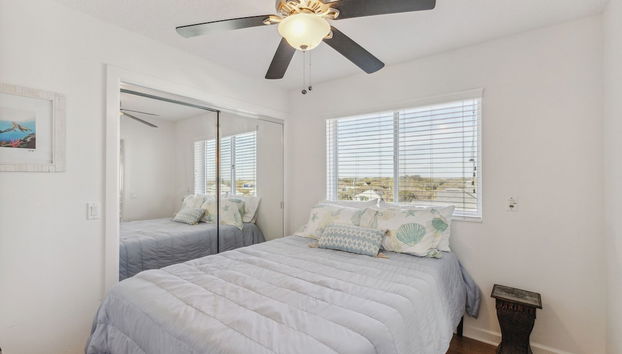 Breathtaking Beach Front House 3 Bedroom Home by RedAwning - Foto 3, Habitación