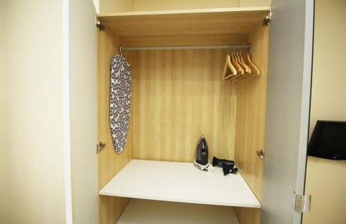 Flexistay Aparthotel Tooting - Photo 11