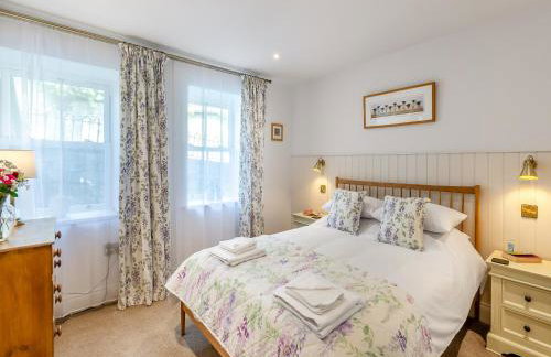 Courtyard Cottage - Photo 7