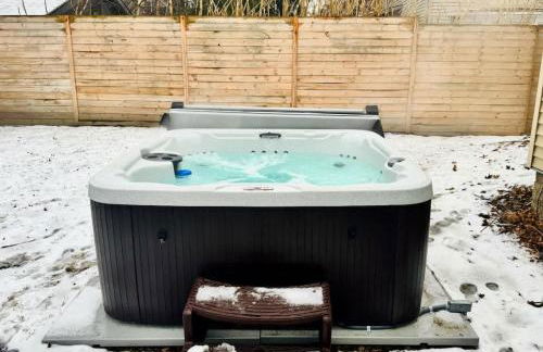 Walk to Highland Square, Sleeps 8 - Foto 3