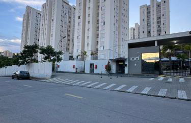 Apartamento moderno, completo e ótima localização - Foto 4