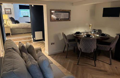 Otter Hollow - a spacious central apartment - Photo 11