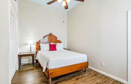 Penthouse on Claiborne - Foto 14