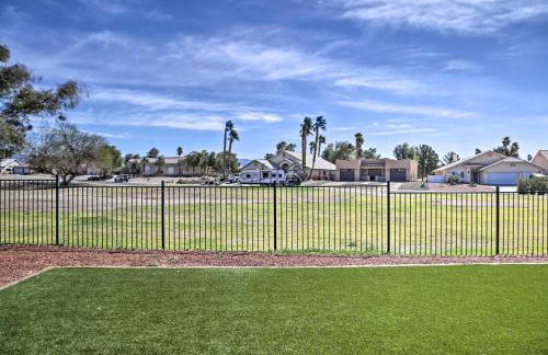 Bright Home with Yard, 4 Mi to Colorado River! - Foto 26