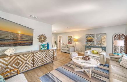 Casa Del Mar - Pet Friendly House on Siesta Key w/ Outdoor Patio & Private Screened-In Heated Pool! - Foto 6