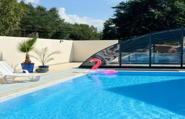 Spacious 3-room Apartment, Summer Pool - Photo 11