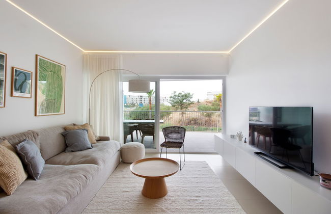 Happy Travel South Beach 5-2b - Photo 1