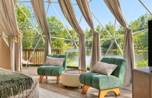 Luna Dome - Lakefront with Hot Tub, Wi-Fi, Sleeps 4 - Photo 5