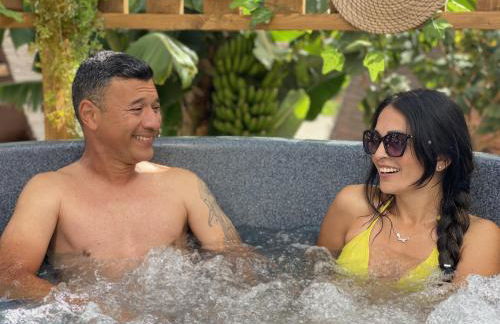 Bernegal Maday, Heated Bathtub Piscina y Jardin by Deihu Experiences - Foto 61