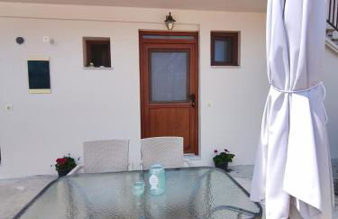 Daniela Apartments - Photo 18