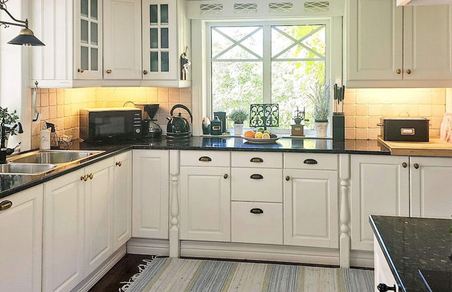 4 Star Holiday Home in Tjorn - Foto 7