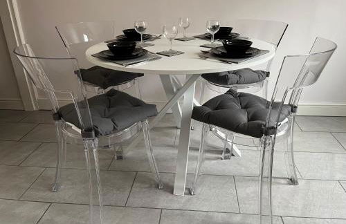 Two Four Four, holiday home in Matlock - Foto 10