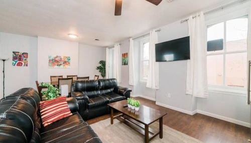 Off-Street Parking - Washer & Dryer - GroupStay - Foto 2