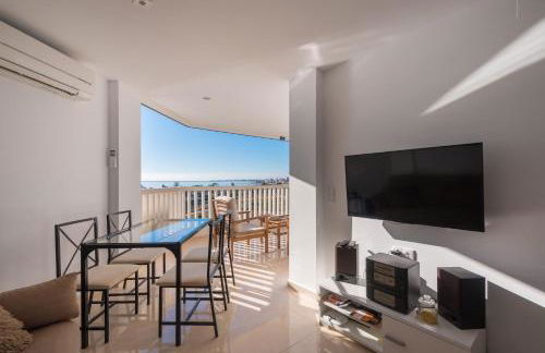 Luxurious 1st Line Top-floor Apartment With Direct Sea Access - Photo 6