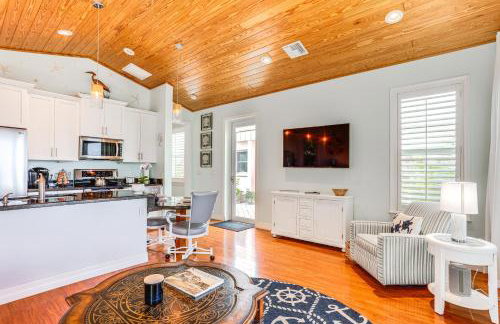 Waterfront Stuart Oasis with Hot Tub and Dock! - Foto 4