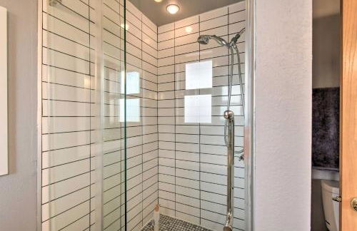 Pet-Friendly Ocean Park Home with Decks and View! - Foto 21