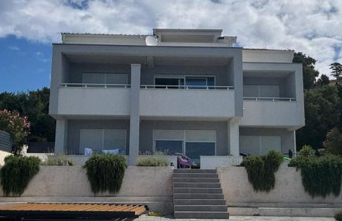 House off Caska - Photo 32
