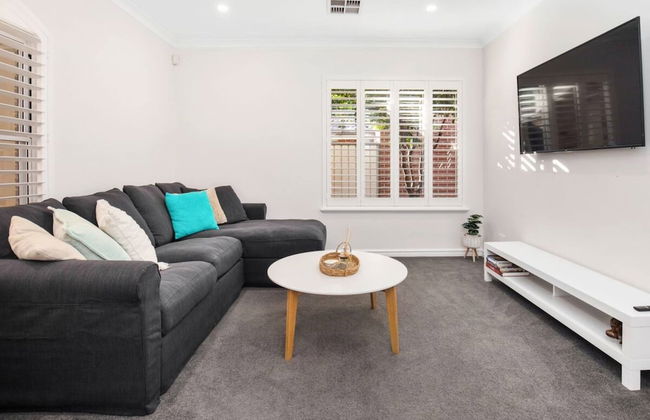 Idyllic Modern Scarborough Home Fireplace BBQ - Foto 10