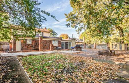 Minutes from the Airport - Wonderful Warrington - Photo 70