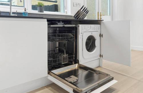 Modern & Stylish 2 Bed Home in Whitehaven - Photo 23