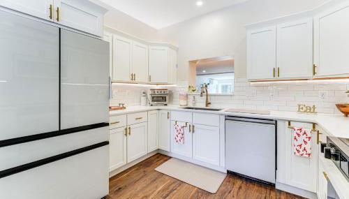 Modern Gem on 15 Acres, 5 Mi to Old Orchard Beach! - Foto 2