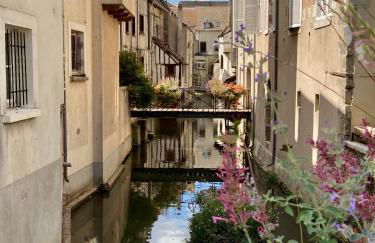 La maison Virginie 1 à 2 pers charmant central-parking gratuit- linge- fibre- proximité port lac canal piscine - Photo 10