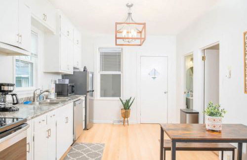 Downtown 2 Bedroom Home - Office - Foto 3