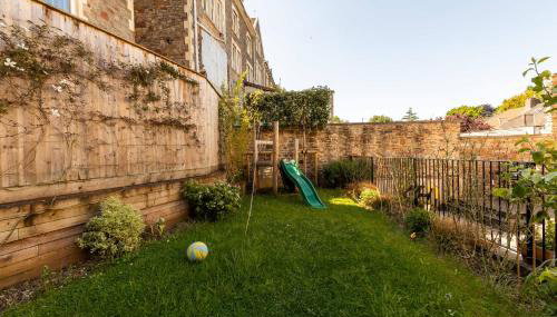 Stylish Family Home with Garden - Foto 5, Garden