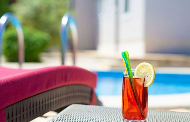 Villa Tara With a Beautiful Heated Pool - Foto 25