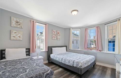 Escape to Raleigh Ave Glamour - Steps to the Beach - Foto 19