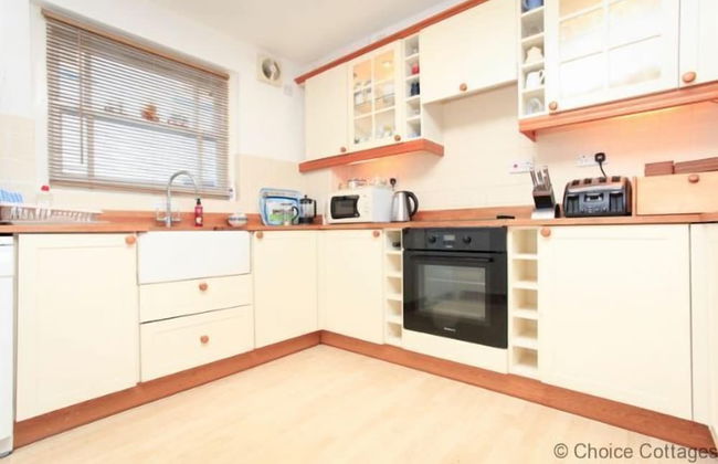 Appledore Yardarm 4 Bedrooms - Photo 8