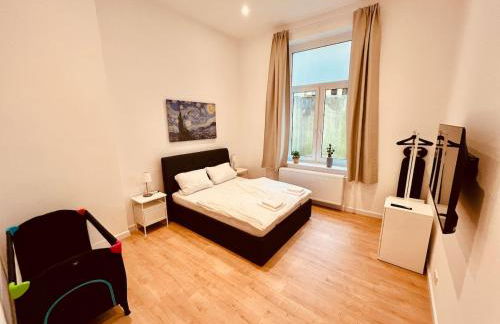 Riesiges City Loft - Billiard, Dart und 85 Zoll TV - Foto 5