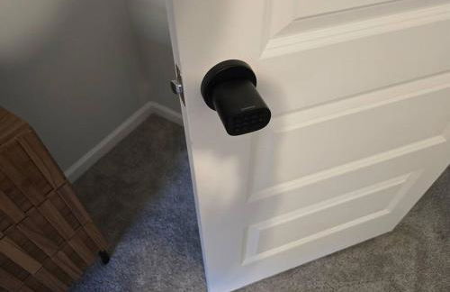 Spacious Modern Retreat Near Downtown - Photo 13