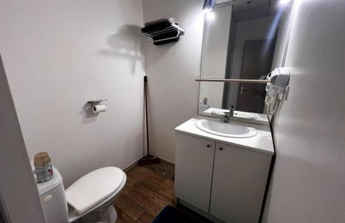 Beau Studio dans une rue au calme en Centre Ville de Niort proche de la Gare - Foto 5