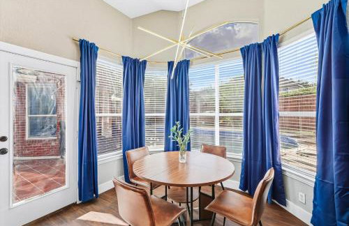 5BD 2BA Vacation Retreat w Pool Hot Tub & BBQ - Foto 18