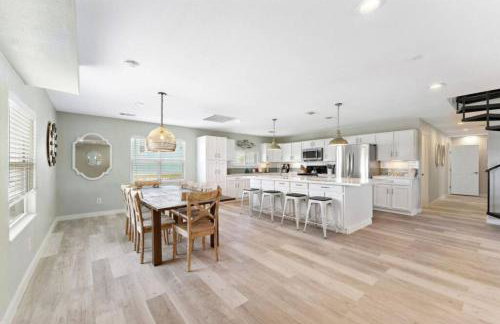 Beach house with game room just minutes from beach - Foto 2