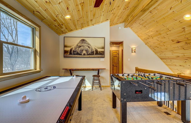 Top Notch Lodge by Avantstay Hot Tub, Game Room, Community Pool, Deck - Foto 32