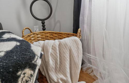 Cozy 1BR Retreat Sleeps 2 Near Downtown & NC State - Foto 20