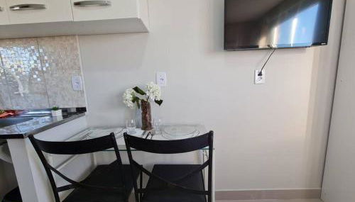 Kitnet303 centro, c linda vista janela, tv smart - Foto 4