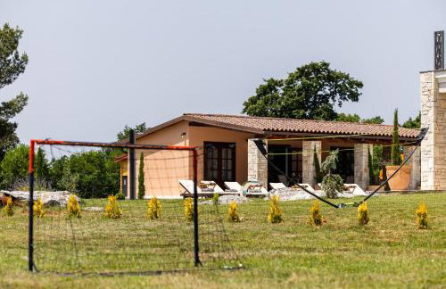 Villa Antea for 10 people near Barban with heated pool 75 m2 - wellness & large garden - full service - Photo 7